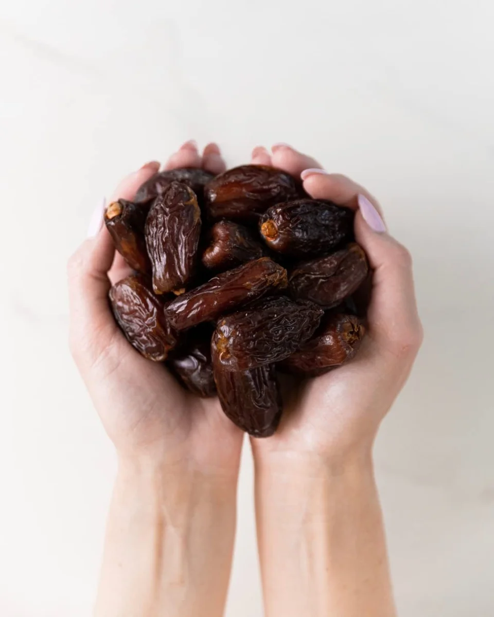 United With Earth Organic Medjool Dates - 1 lb